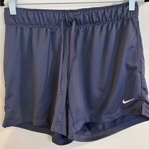 Women's Nike Athletic Mid-Rise 5” Shorts, Size S
